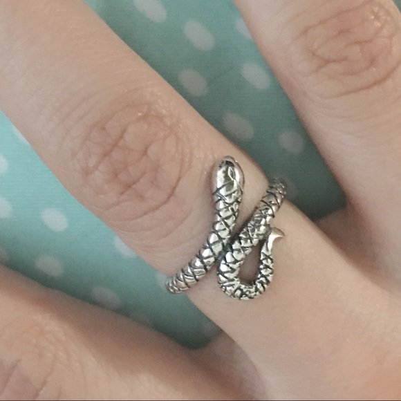 Jewelry - ❤️925 Sterling Silver Snake Ring NEW! ❤️